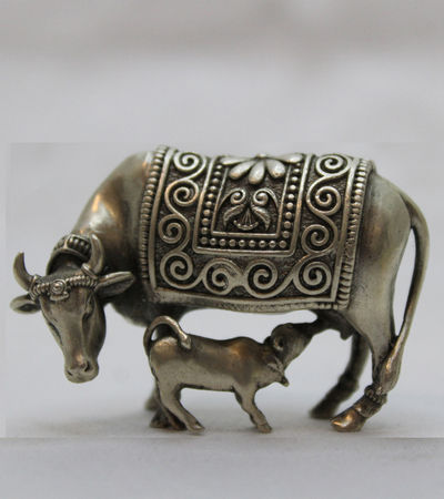 Antique Silver Kamadenu Cow with Calf Idol(2.5cm)